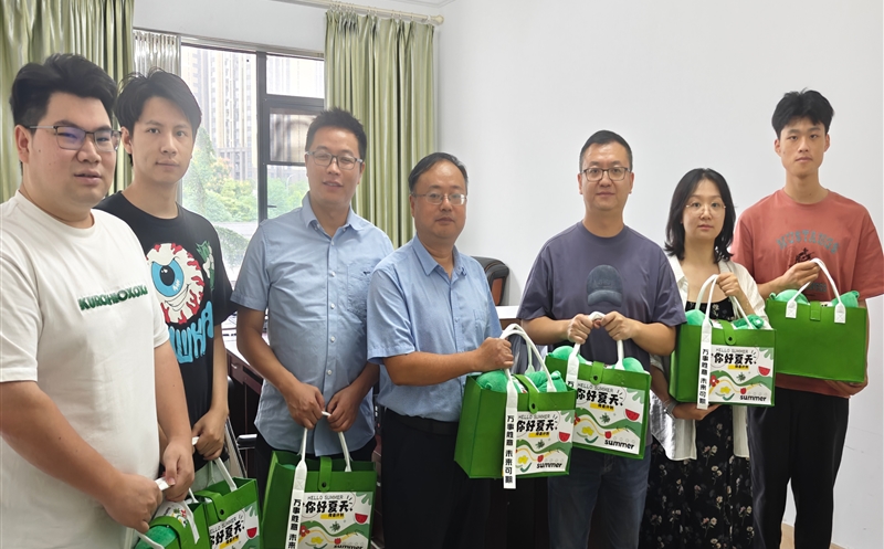 测绘公司向导赴空间妄想院开展“夏送清凉”调研慰问活动
