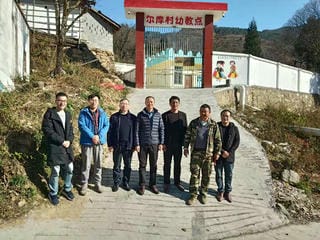 华锋公司党委书记李加海到甘洛县尔库村调研督导脱贫攻坚事情_社会责任_企业文化_拉斯维加斯3133cc有限责任公司