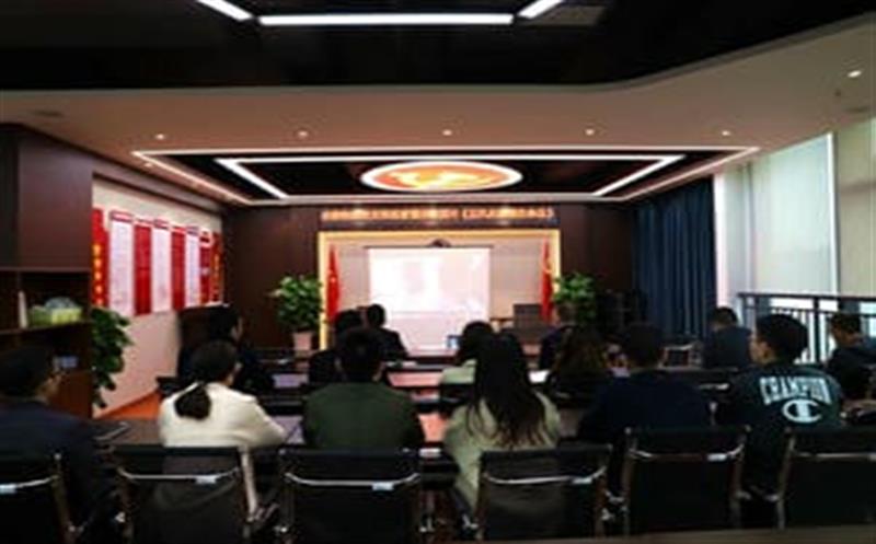 警示教育“大课堂”：寓目《正风反腐就在身边》