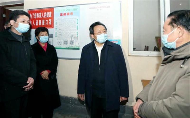 省人大副主任、广元市委书记王菲带队检查六0四大队生涯区疫情防控事情