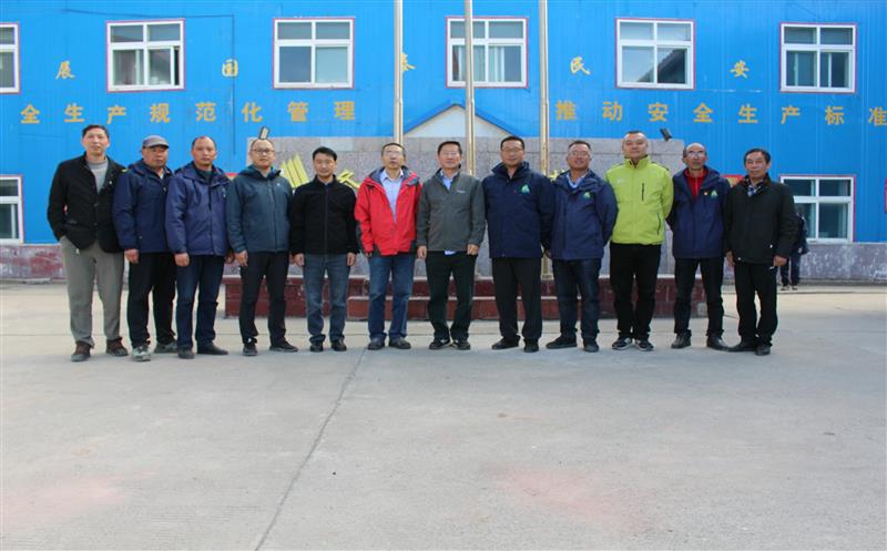 杜春茂到鑫顺矿业青羊海鑫矿山一线调研检查事情