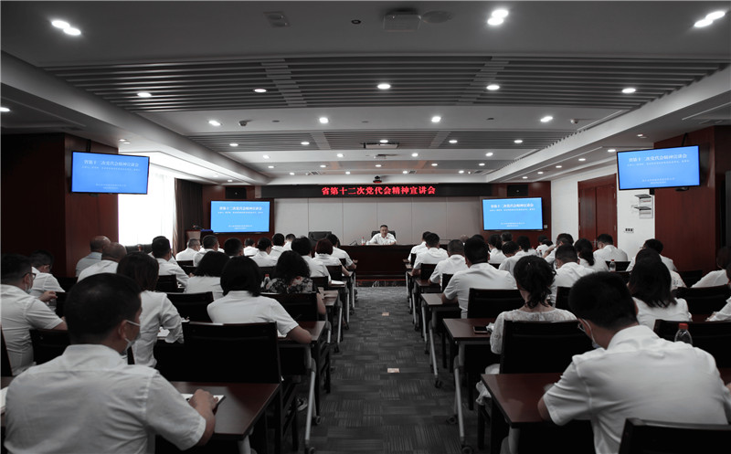 省自然拉斯维加斯3133cc投资集团党委书记、董事长陈贵林到建设集团公司宣讲省第十二次党代会精神并调研指导事情