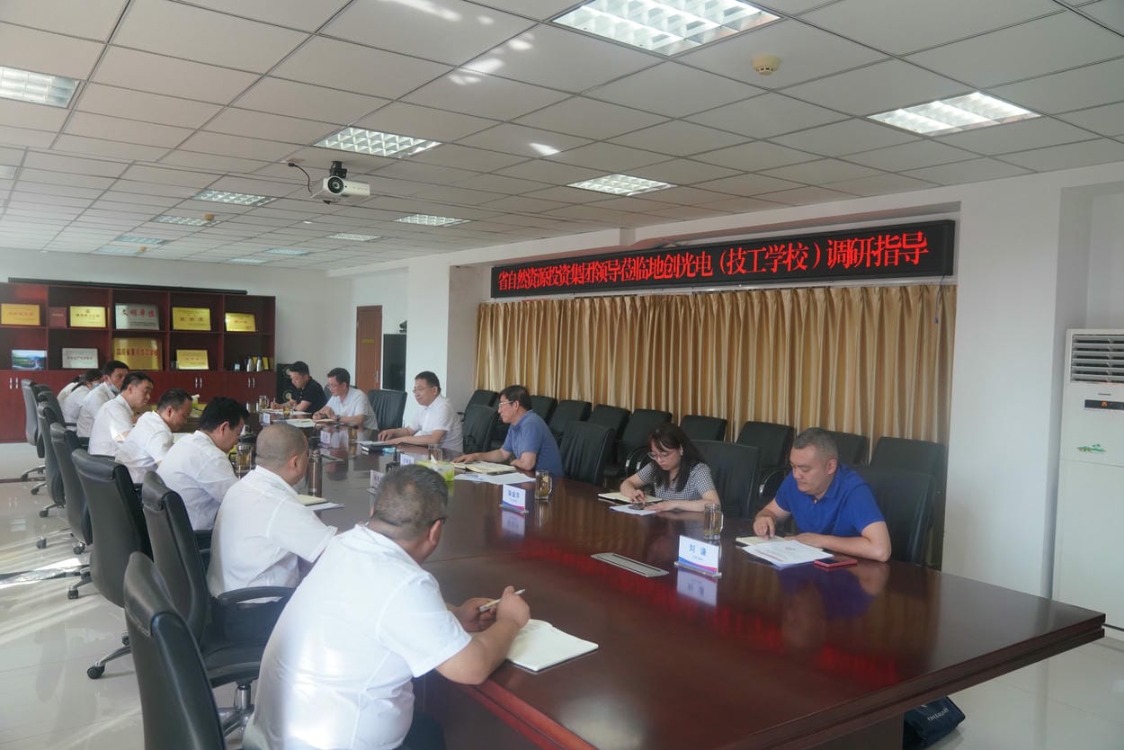 江涛一行到地创光电（技工学校）调研_拉斯维加斯3133cc新闻_新闻中心_拉斯维加斯3133cc有限责任公司