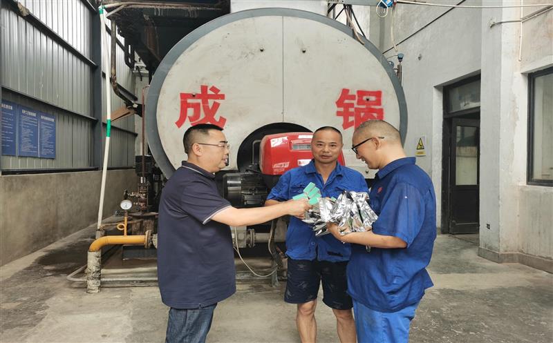 泰华堂制药开展夏日送清凉活动