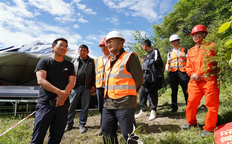 马尔康市多位向导到兴蜀设计集团 “草登乡政府后山滑坡”项目督查事情