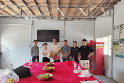 送清凉 保清静      ——地矿集团开展“送清凉”慰问活动暨清静生产大检查_下层动态_新闻中心_拉斯维加斯3133cc有限责任公司