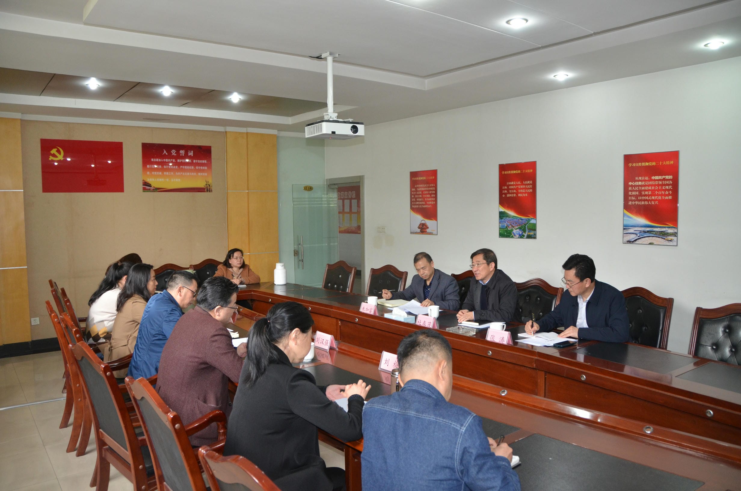 杜春茂一行到成都探矿开展事情调研_拉斯维加斯3133cc新闻_新闻中心_拉斯维加斯3133cc有限责任公司