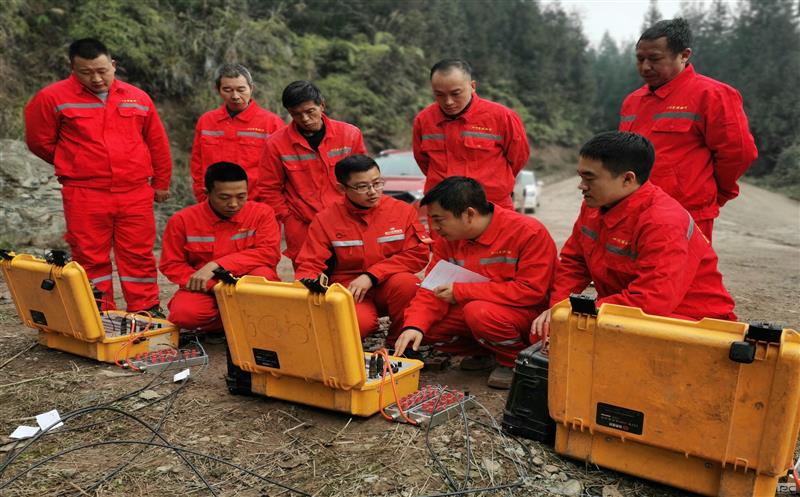 用好焦点手艺，，，，，为油气开发上产服务