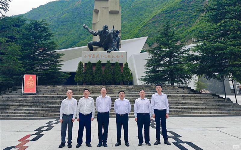 泸定桥头忆红军，，，，，长征精神代代传 ——测绘公司党委理论中心组赴泸定桥红军纪念馆集中学习