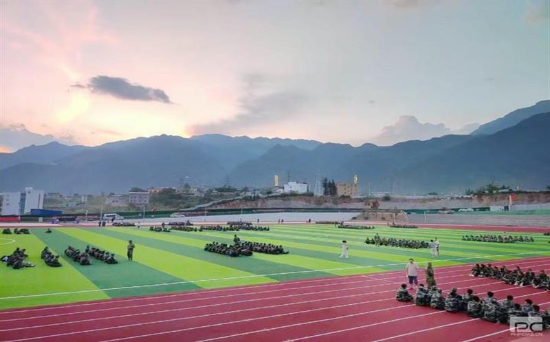 “建”希望，，，，，，“筑”未来 丨集团助力雷波三峡中学投入使用