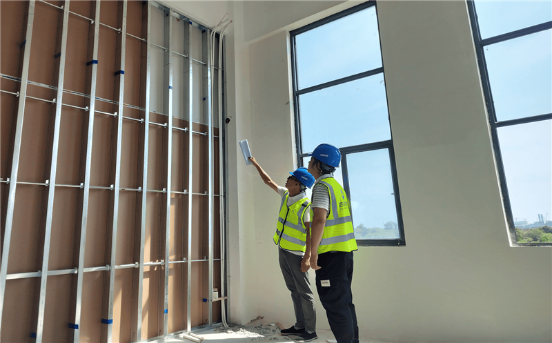 坚守一线战高温 同心协力促生长——记产融生长一线员工们高温下的坚守