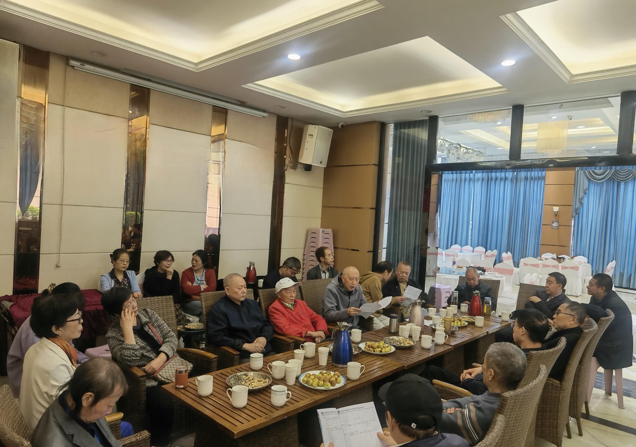 地创光电离退休党支部集中学习党的二十届三中全会及省委十二届六次全会精神_红色堡垒_党建群团_拉斯维加斯3133cc有限责任公司