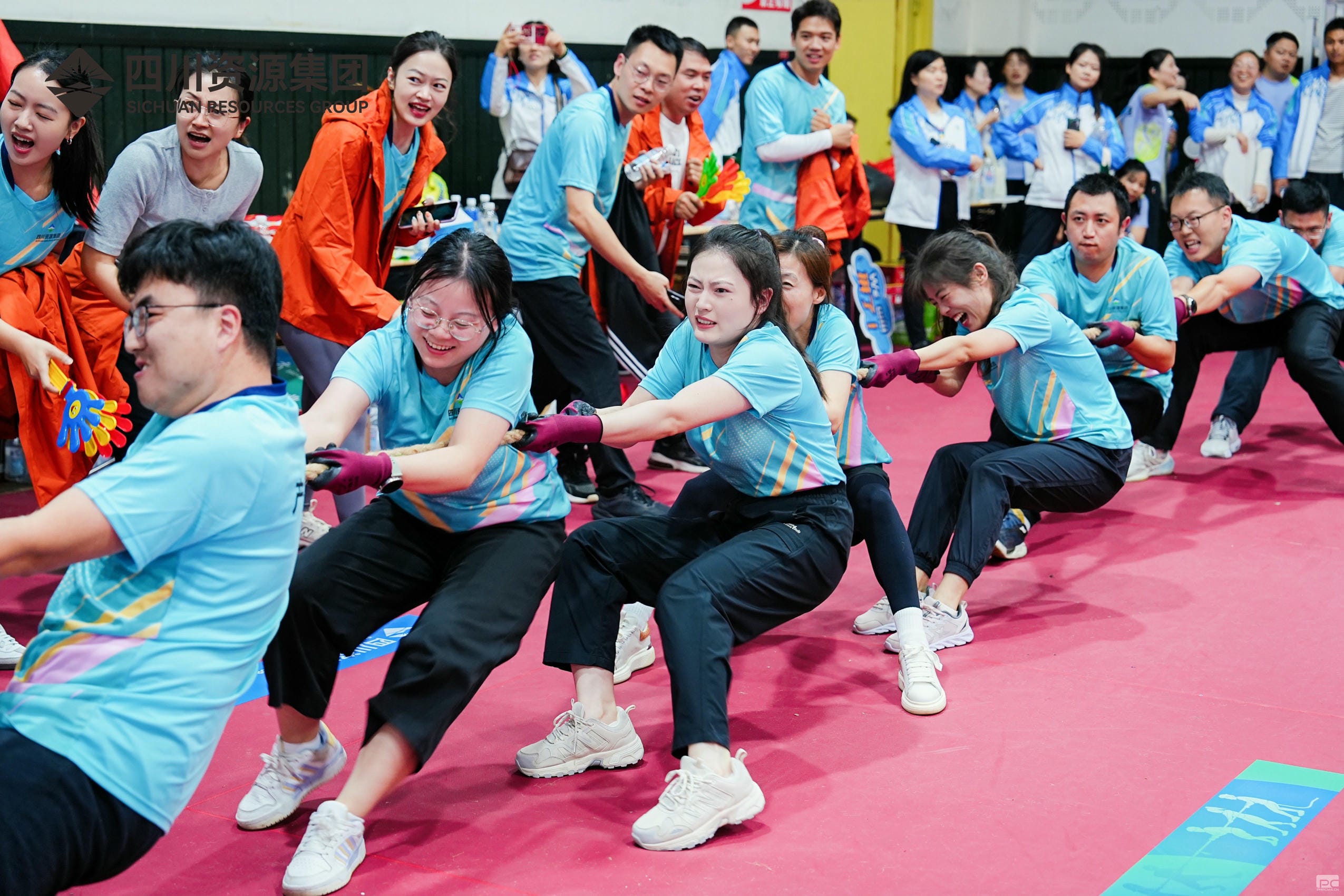 产融生长公司起劲加入集团首届职工运动会_协同多元工业_工业生长_拉斯维加斯3133cc有限责任公司