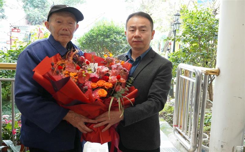 矿勘集团向导走访慰问百岁高龄退休职工