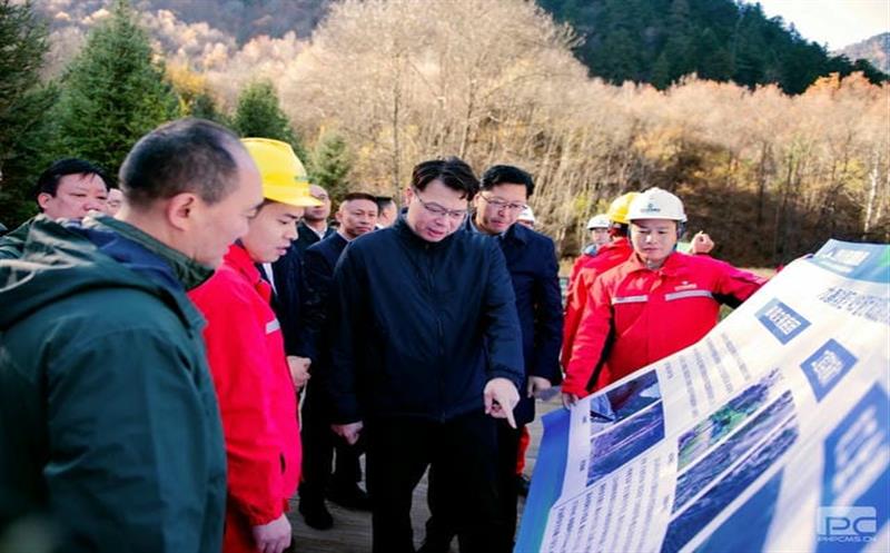 集团向导赴阿坝州调研项目推进情形