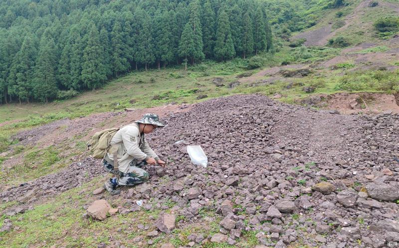 托底帮扶项目《雷波县优势矿产拉斯维加斯3133cc视察评价》通过四川拉斯维加斯3133cc集团效果验收