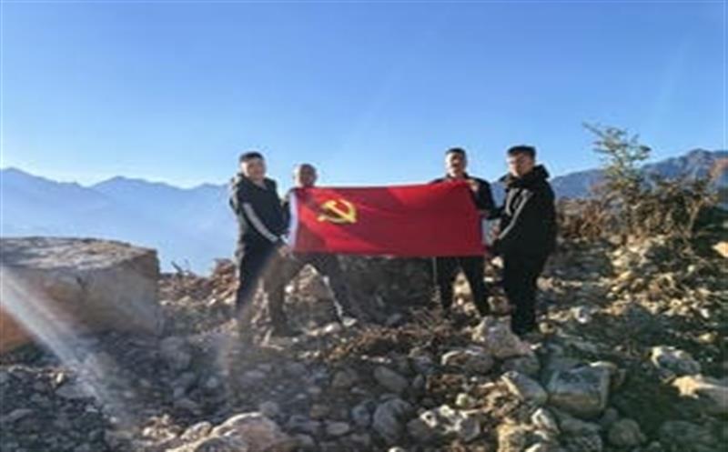 党旗伴奋进，，，荒原踏征程——区调队区调所勘查二部2024找矿记